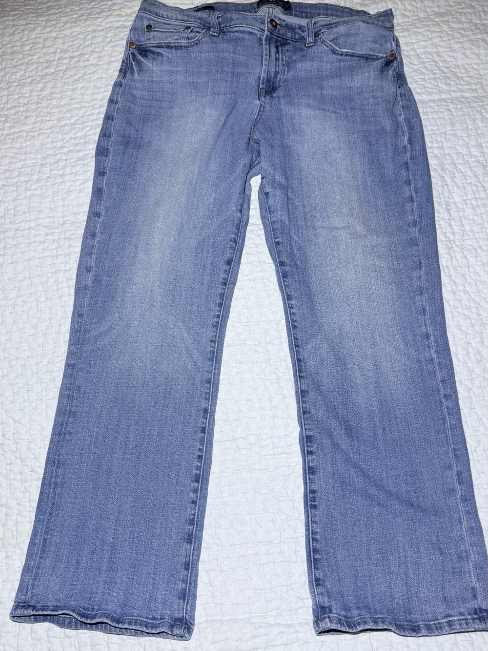 Lucky Brand Light Wash Women's Easy Rider Jeans - Classic Straight Fit